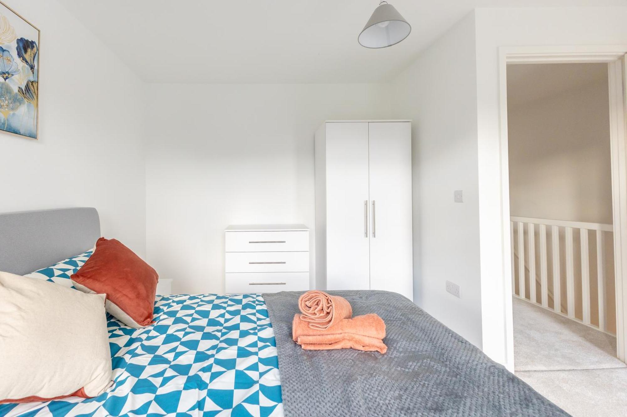 Stunning Modern 3 Bedroom Townhouse - Perfect Getaway Manchester Kültér fotó