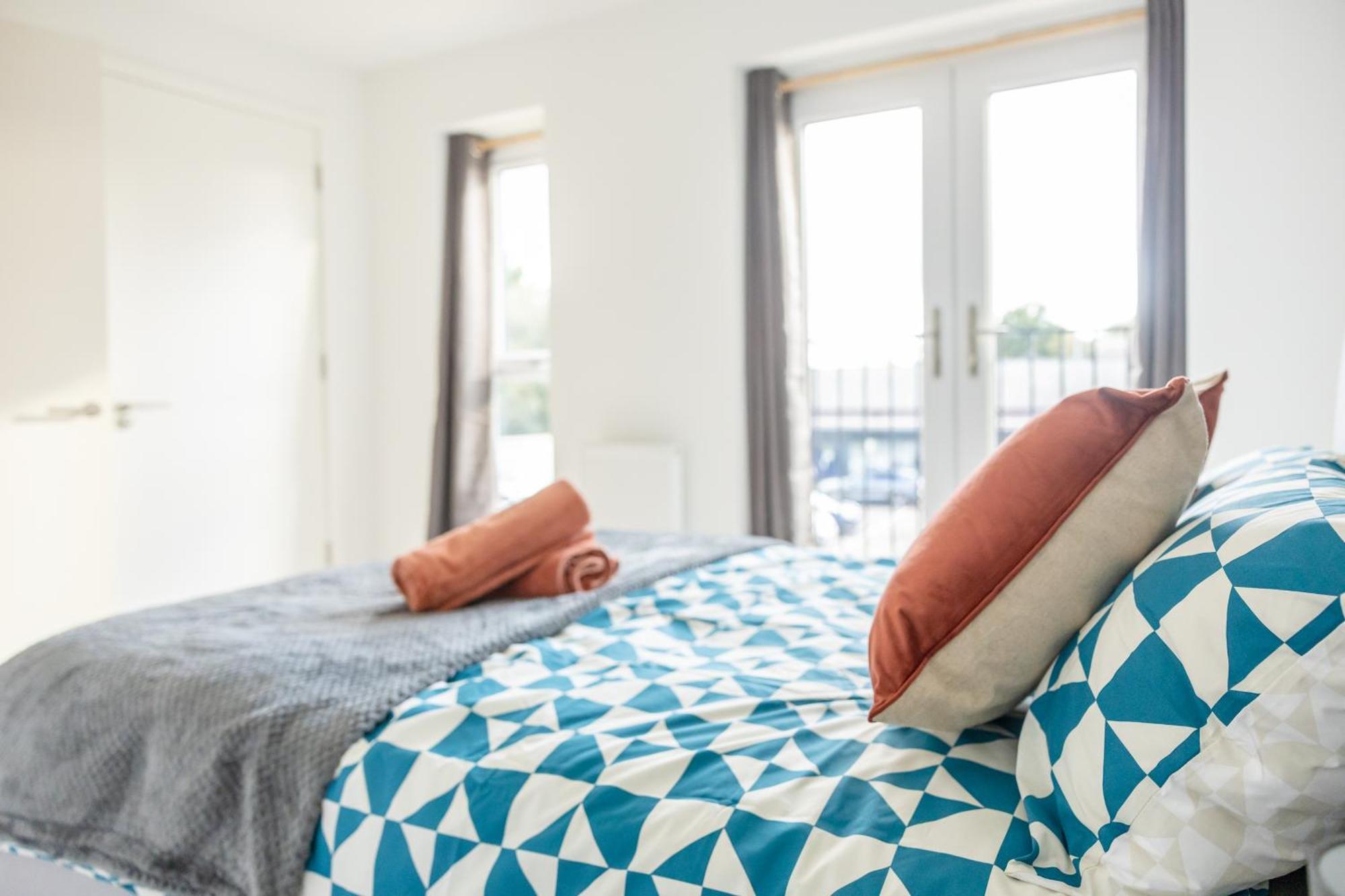 Stunning Modern 3 Bedroom Townhouse - Perfect Getaway Manchester Kültér fotó