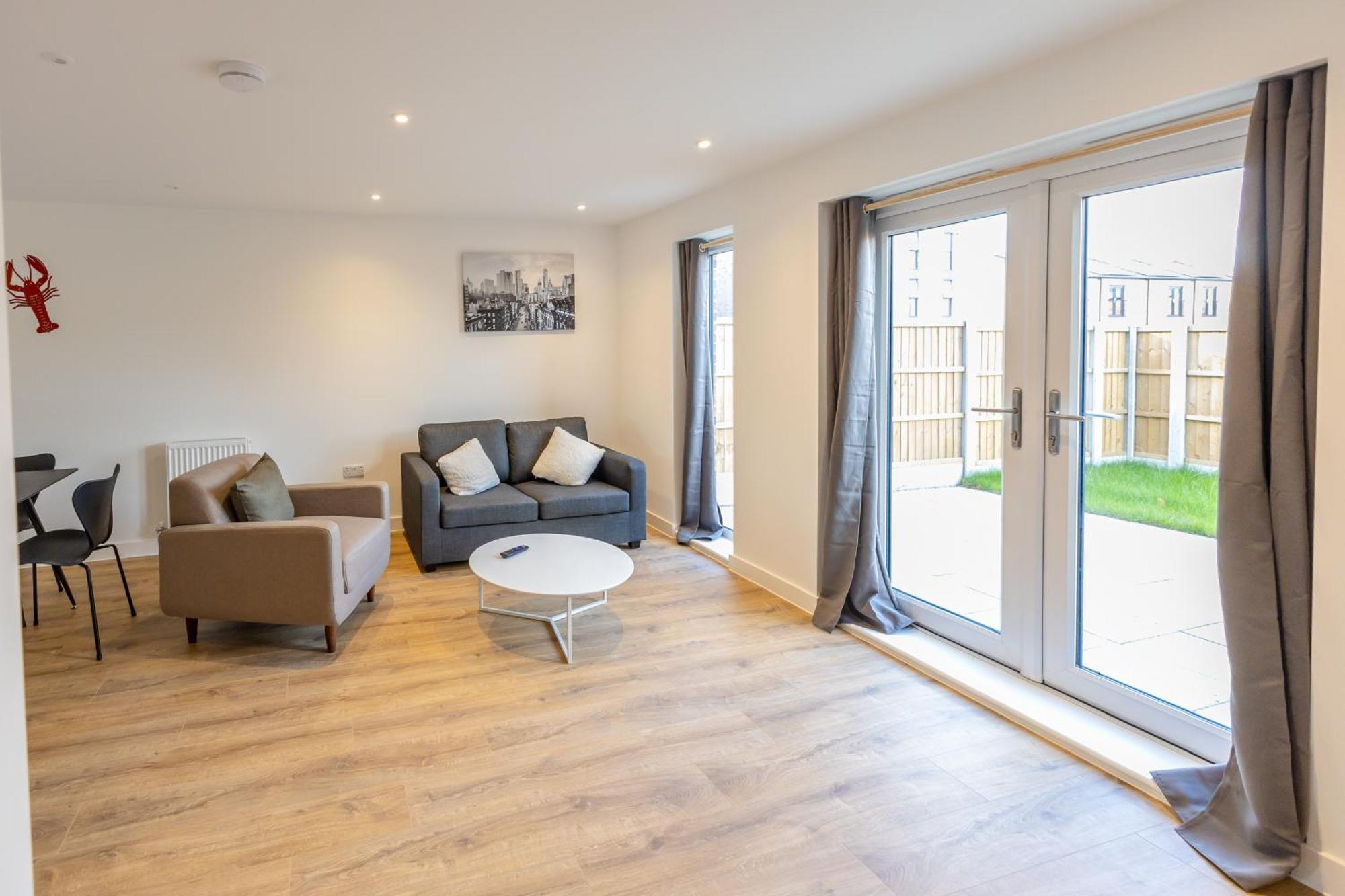 Stunning Modern 3 Bedroom Townhouse - Perfect Getaway Manchester Kültér fotó
