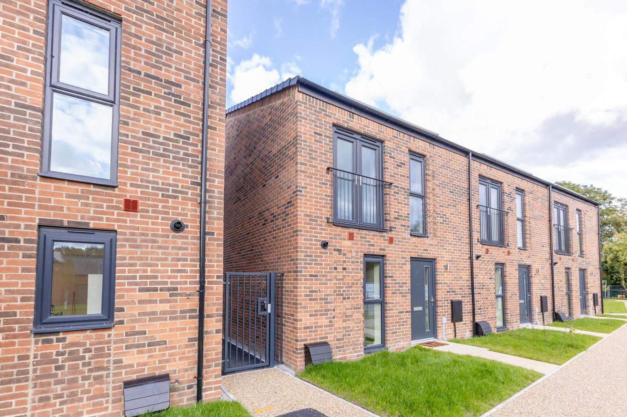 Stunning Modern 3 Bedroom Townhouse - Perfect Getaway Manchester Kültér fotó