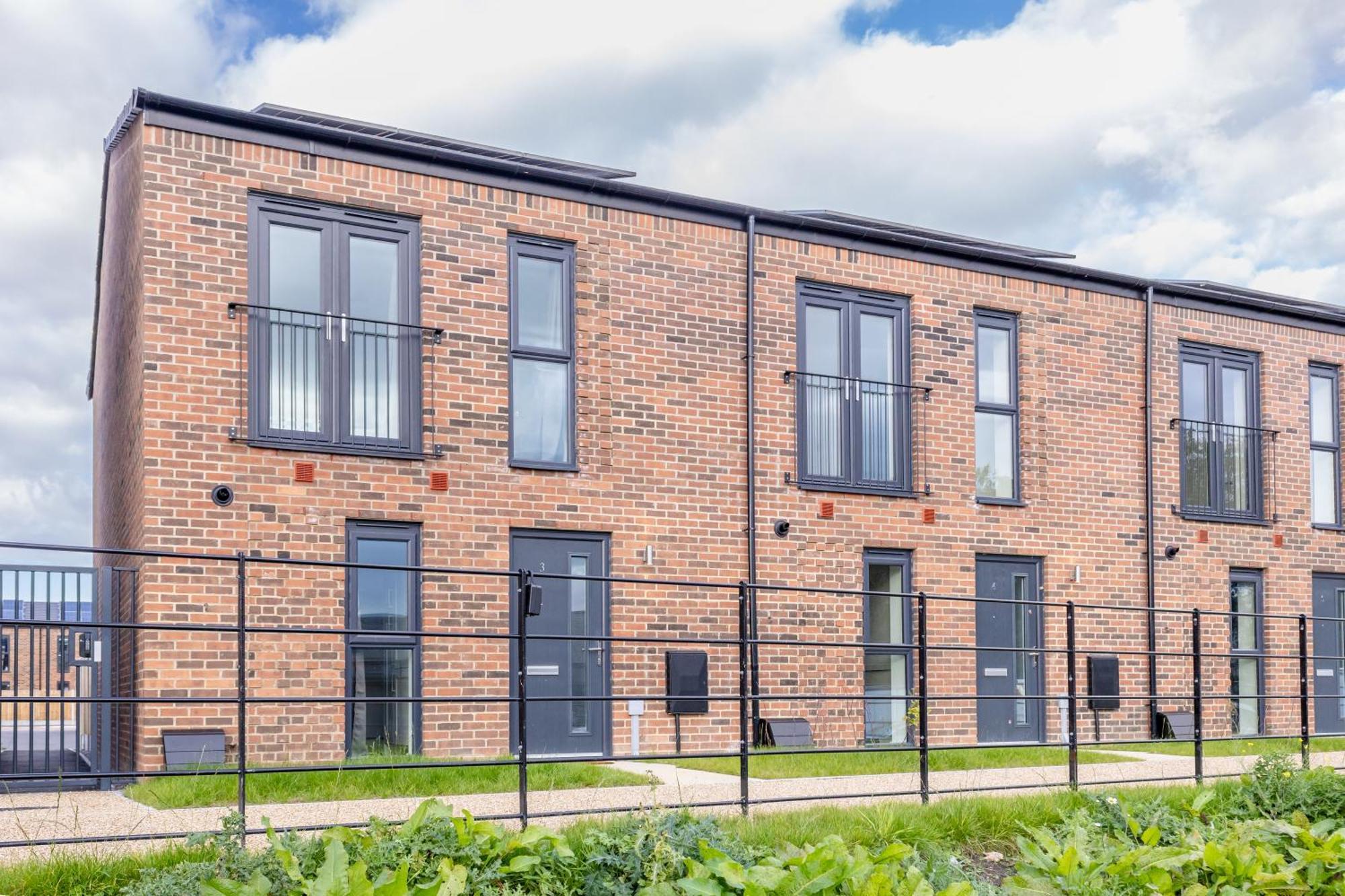 Stunning Modern 3 Bedroom Townhouse - Perfect Getaway Manchester Kültér fotó